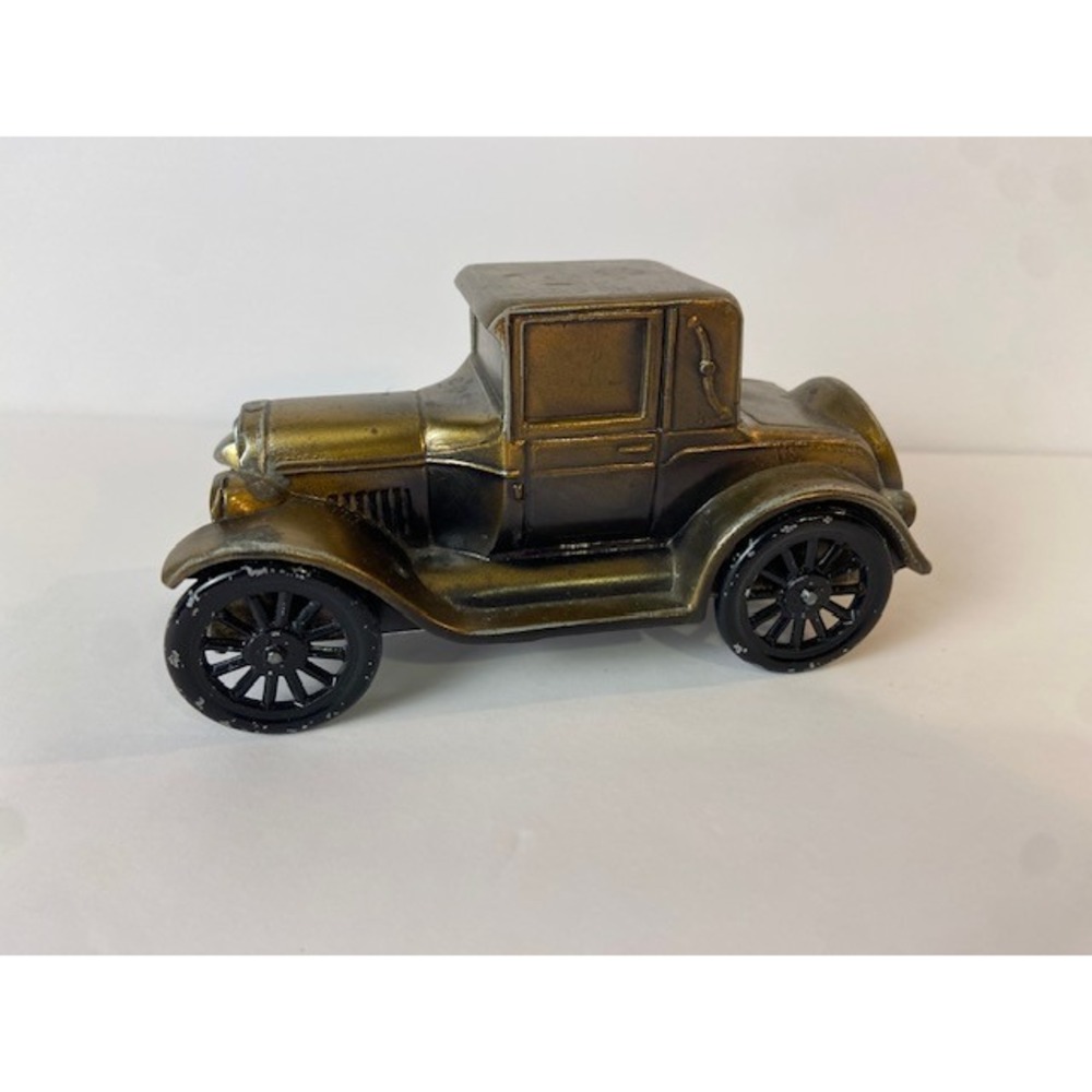 Vintage Banthrico 1926 Coupe Diecast Metal Coin Bank Chicago USA Bronze Tone